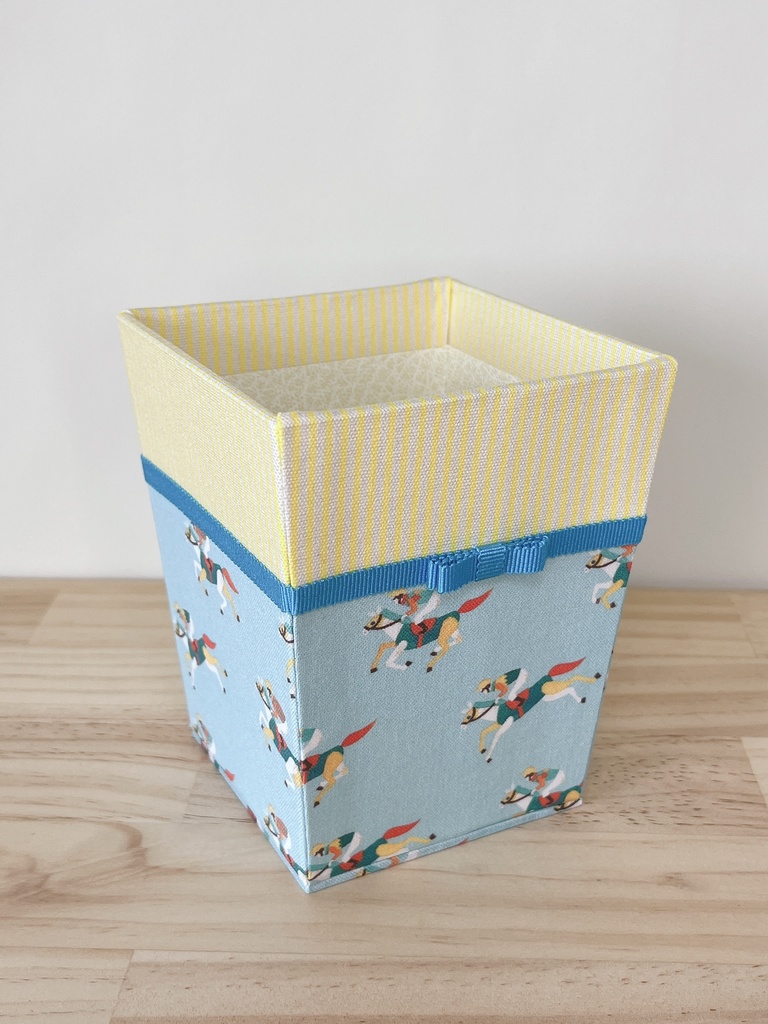 ジョッキー☆卓上ダストボックス