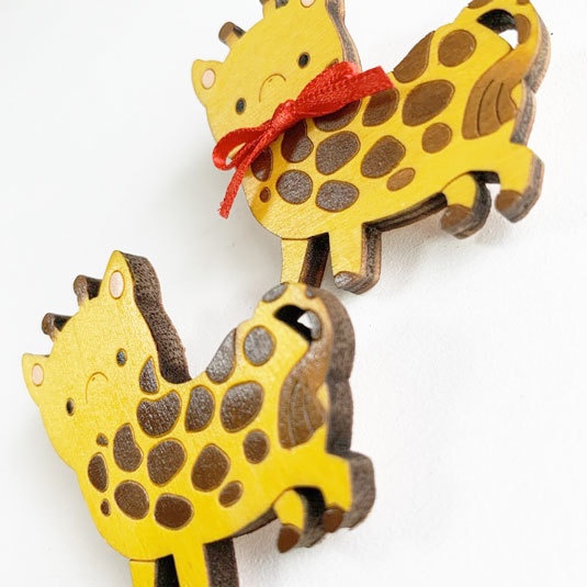 くびのみじかいきりんさん*木のマグネット