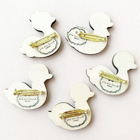 白いとりさん*木のブローチ