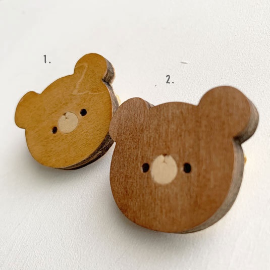 シンプルくまさん(お顏あり)*木のブローチ