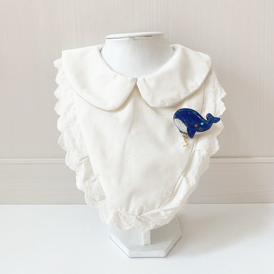 星空クジラ*木とレジンのブローチ