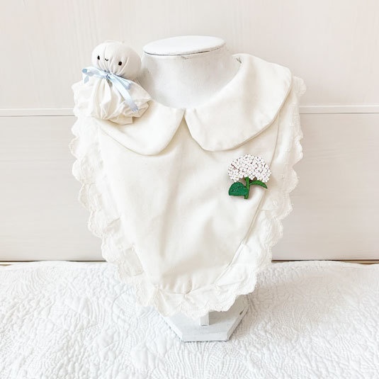 小道のアジサイ*木のブローチ