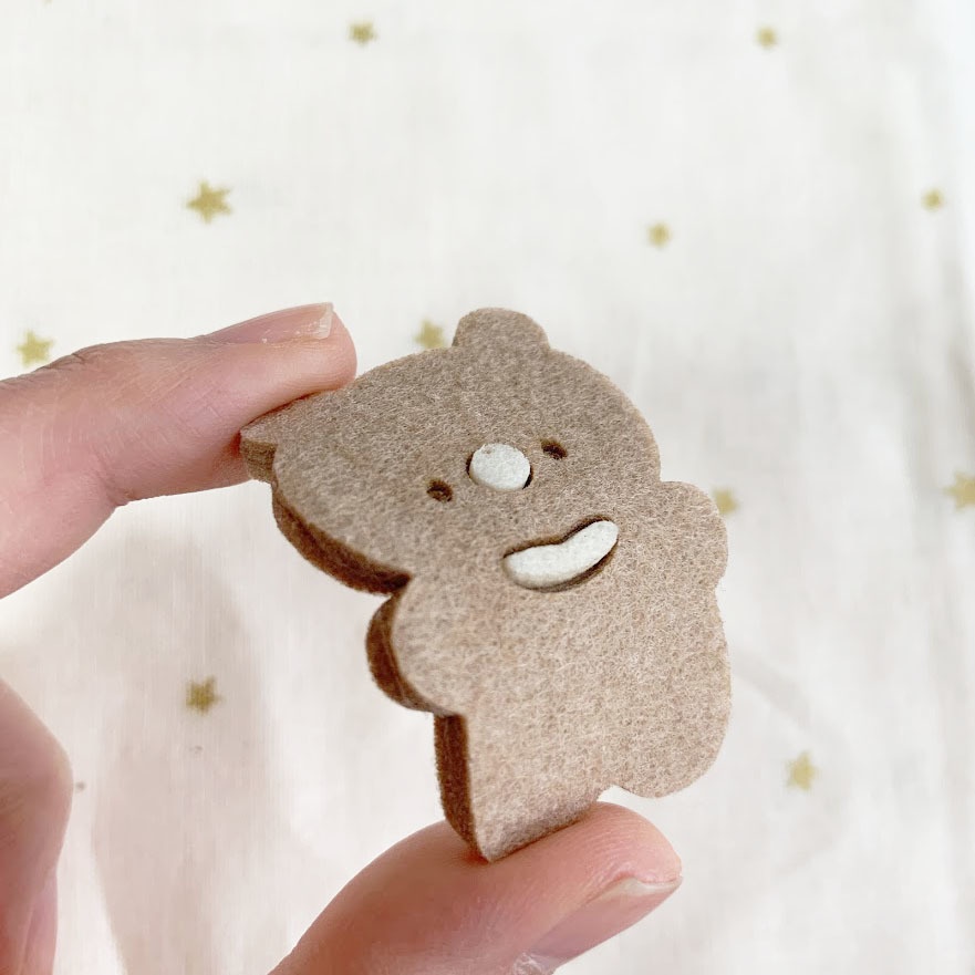 やわらかくま*フェルトのブローチ