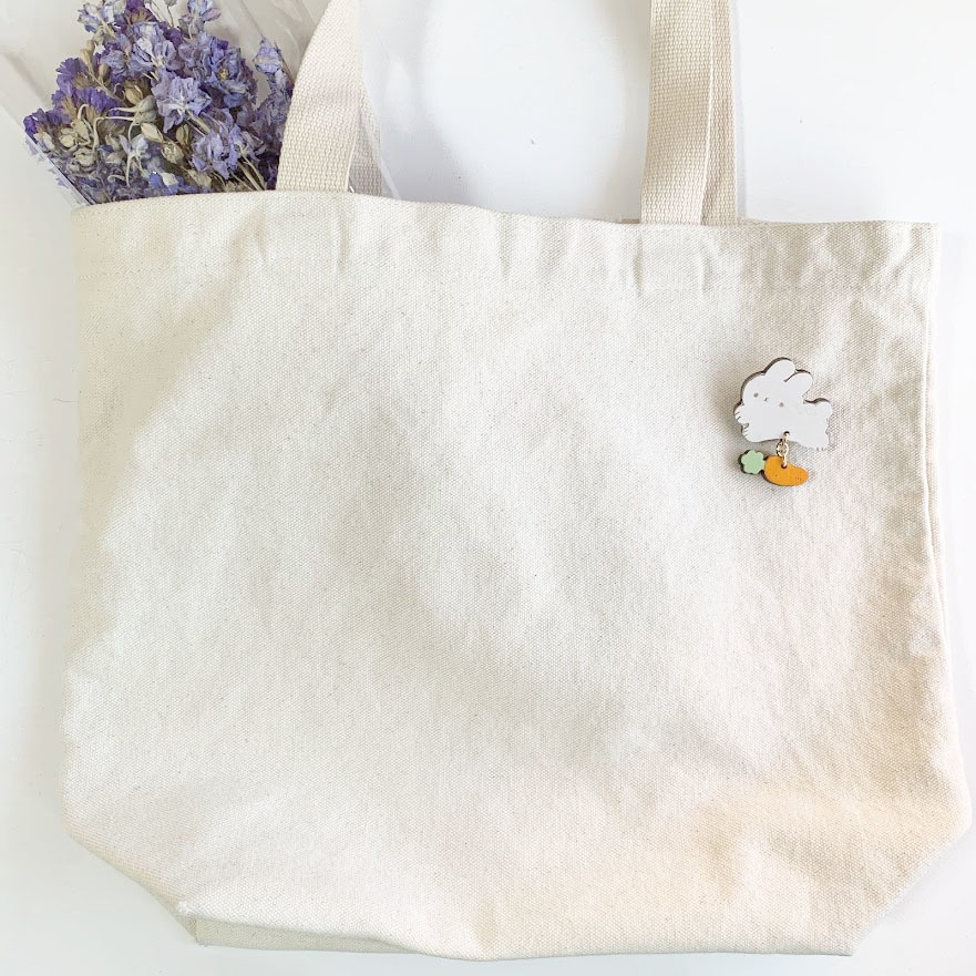 ぴょんぴょんうさぎとニンジン*木のブローチ