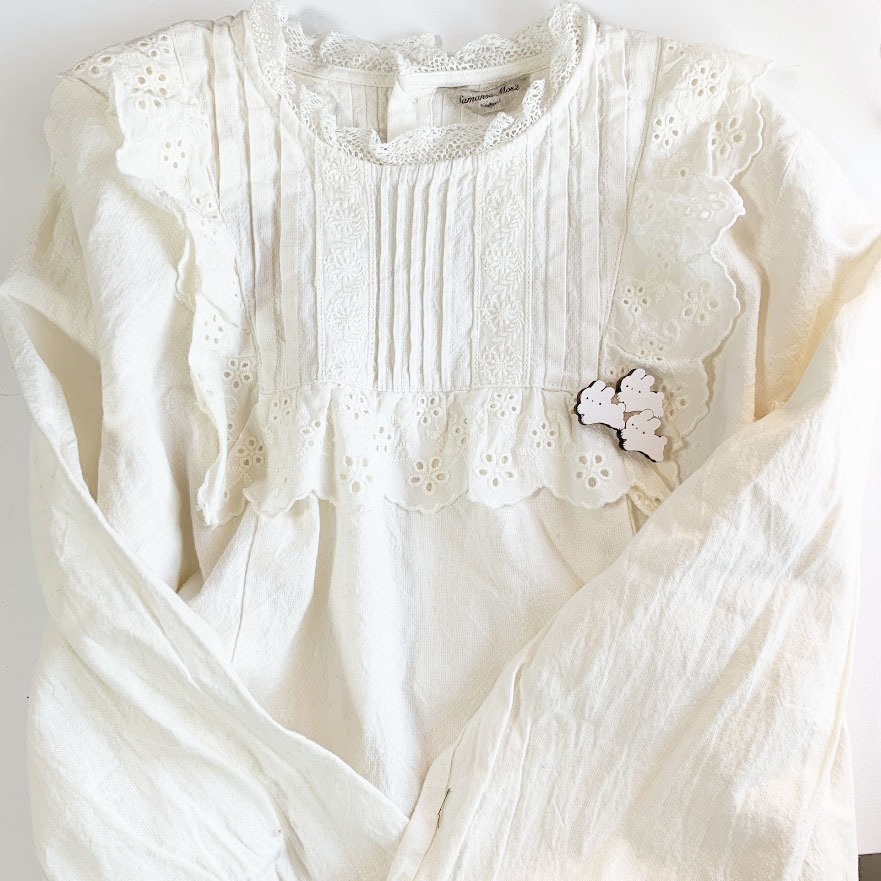 ぴょんぴょんうさぎの群れ*木のブローチ