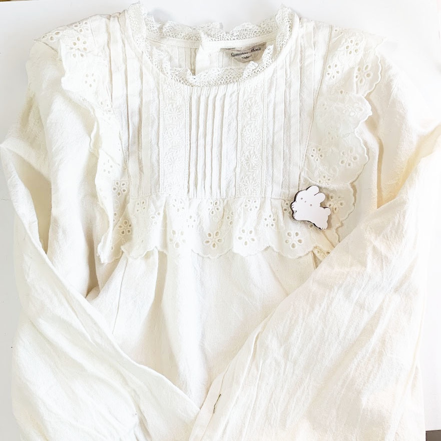 ぴょんぴょんうさぎ*木のブローチ