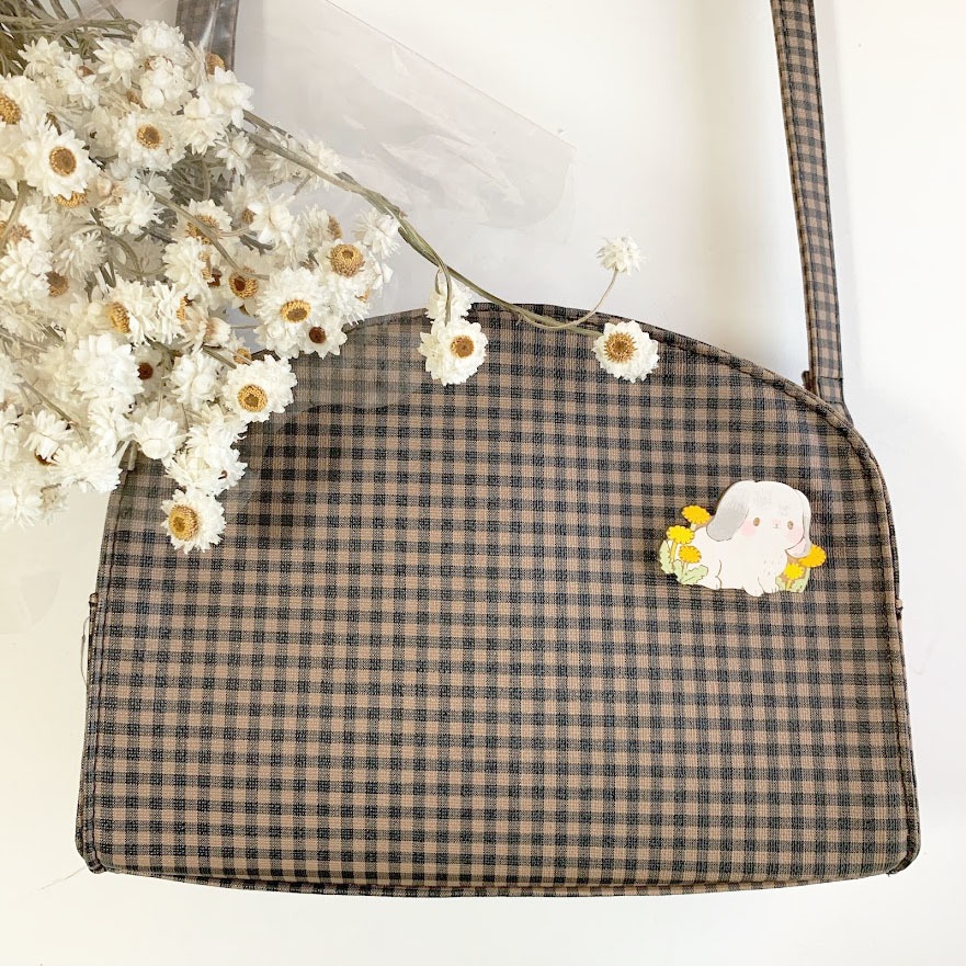 うさぎさんとたんぽぽ*木のブローチ