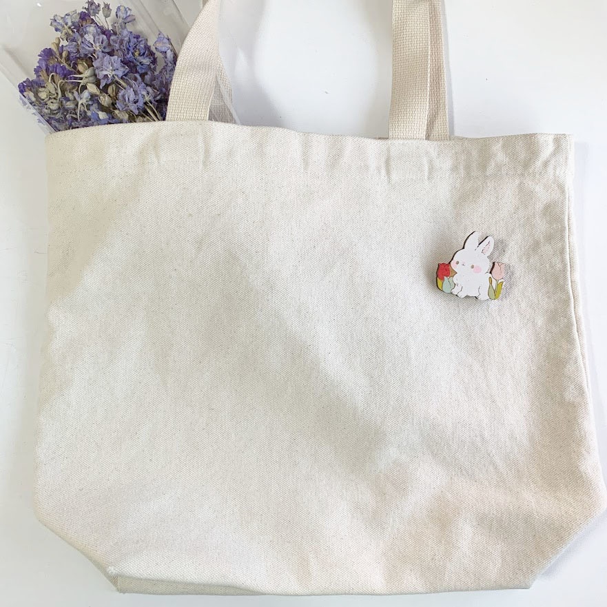 うさぎさんとチューリップ*木のブローチ