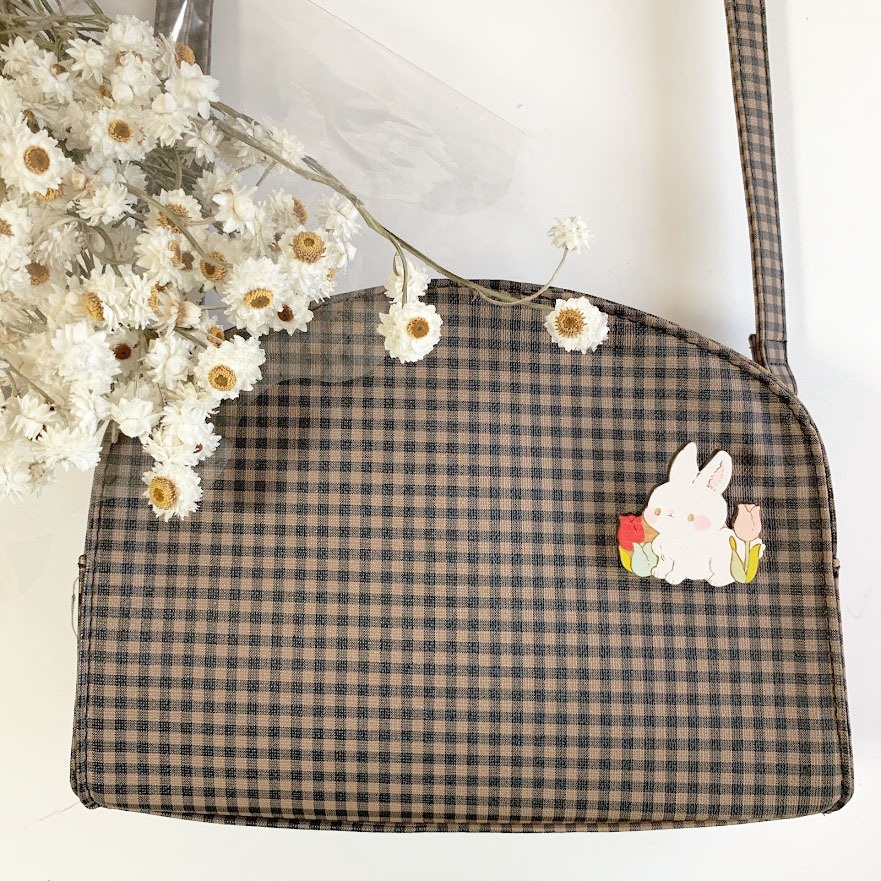 うさぎさんとチューリップ*木のブローチ