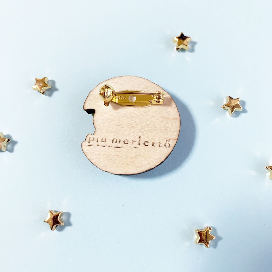 お月さまとうさぎ(ゴールド)*木とレジンのブローチ