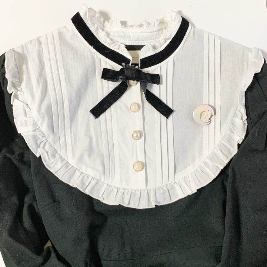 お月さまとうさぎ(オーロラ)*木とレジンのブローチ