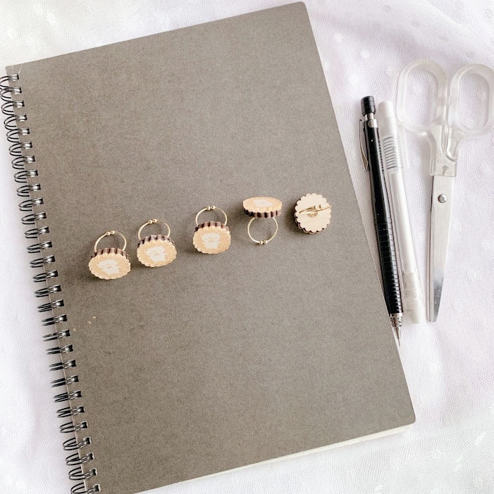 きらきら思い出のレースモチーフ*木とアクリルの指輪