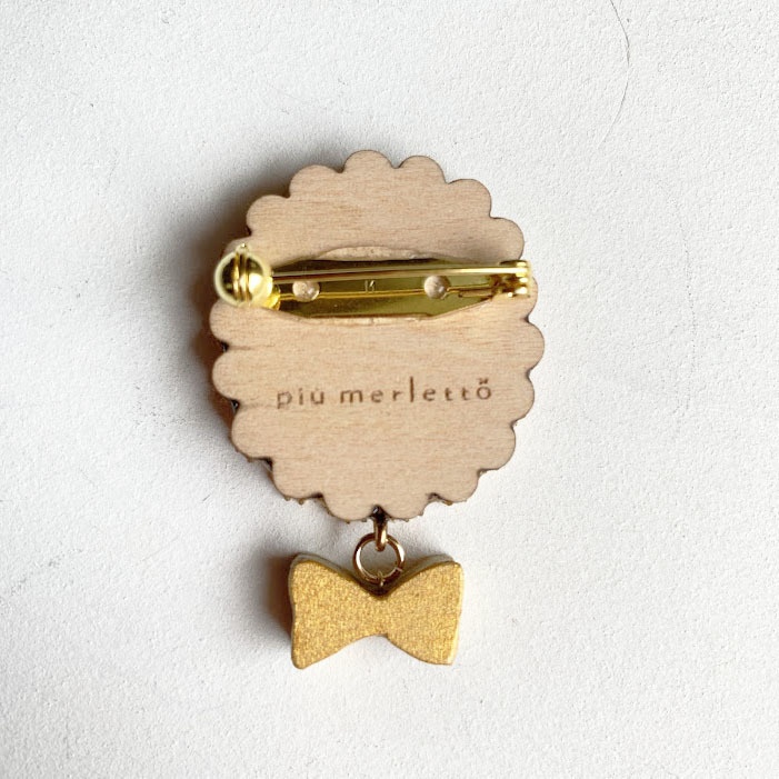 きらきら思い出のレースモチーフ(リボン付き)*木とアクリルのブローチ