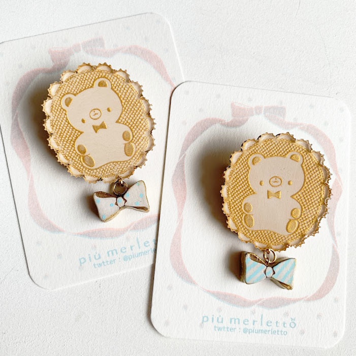 きらきら思い出のレースモチーフ(リボン付き)*木とアクリルのブローチ