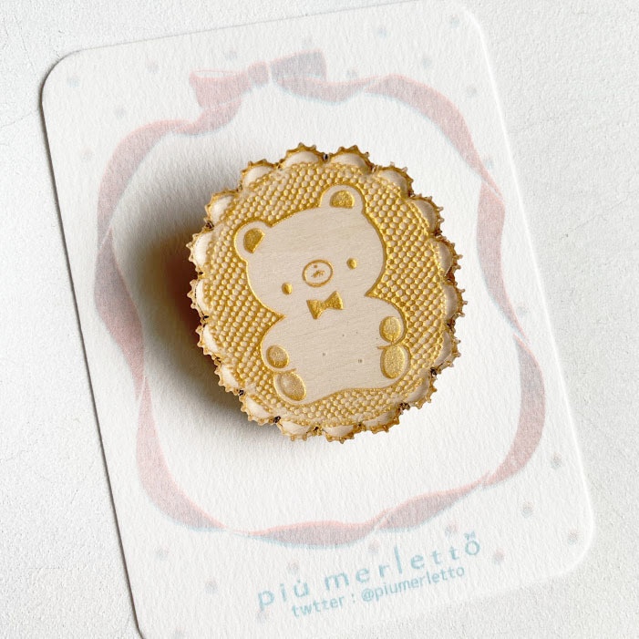 きらきら思い出のレースモチーフ*木とアクリルのブローチ