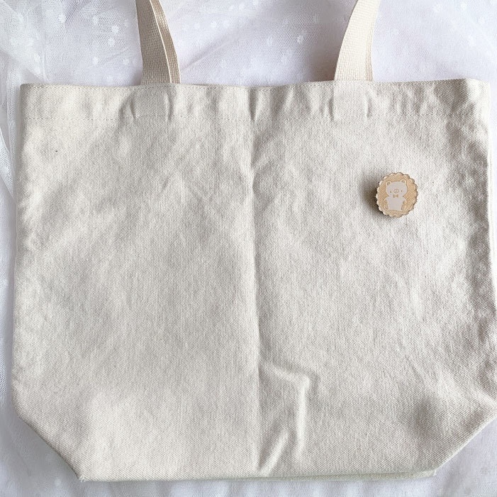 きらきら思い出のレースモチーフ*木とアクリルのブローチ