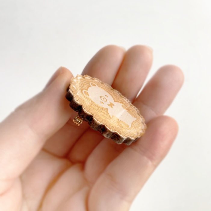 きらきら思い出のレースモチーフ*木とアクリルのブローチ