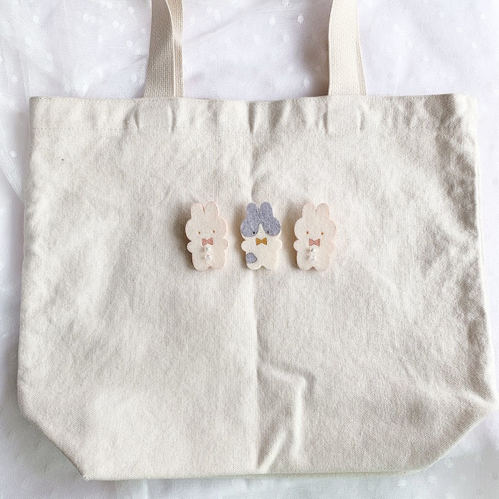 やわらかうさぎ*フェルトのブローチ