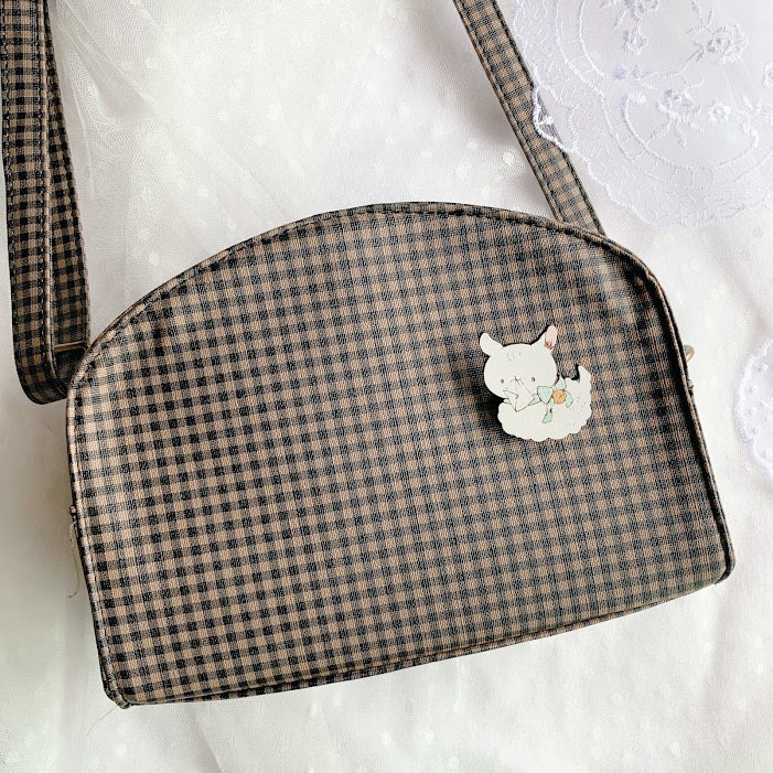 もぐもぐヤギさん*木のブローチ