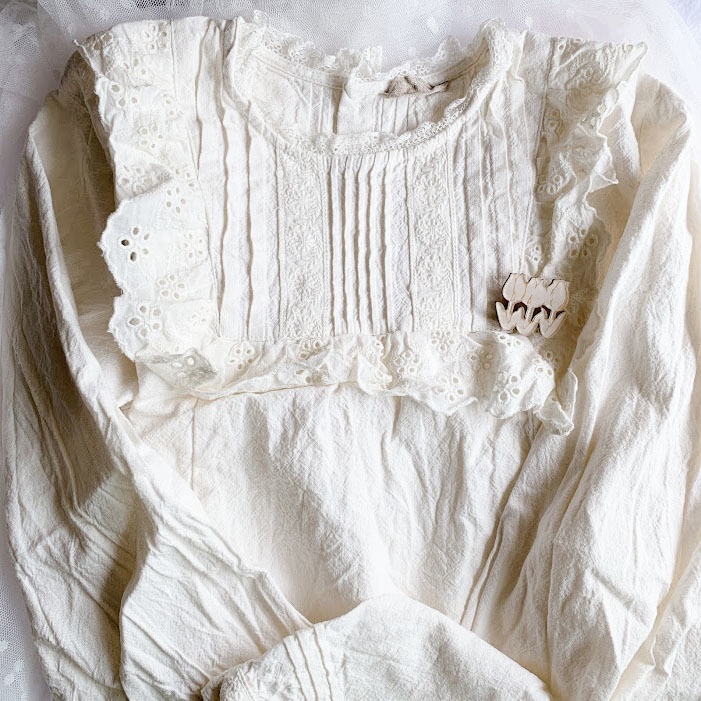 レトロチューリップ(オールホワイト)*木とアクリルのブローチ