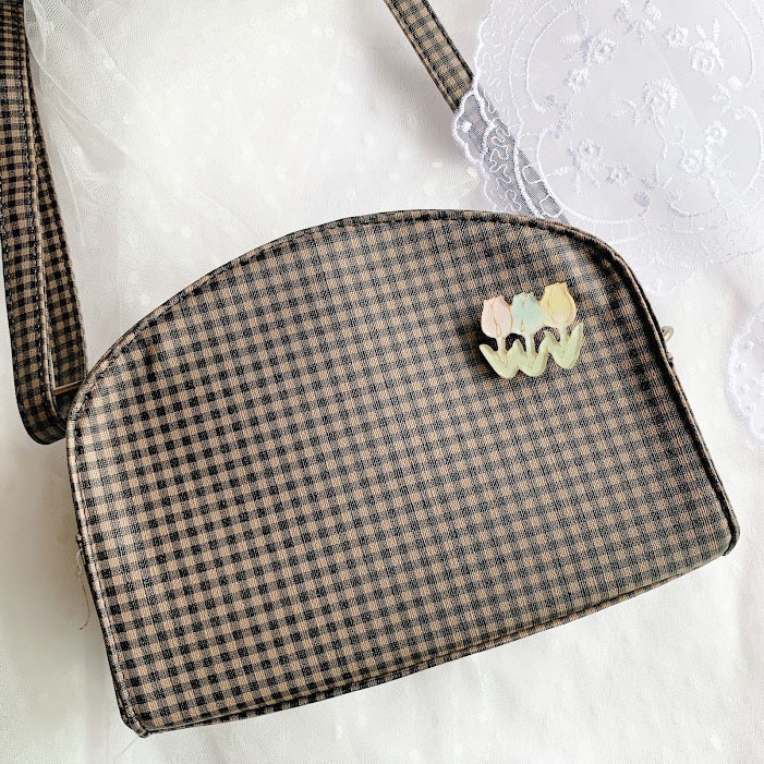 レトロチューリップ(パステル)*木とアクリルのブローチ