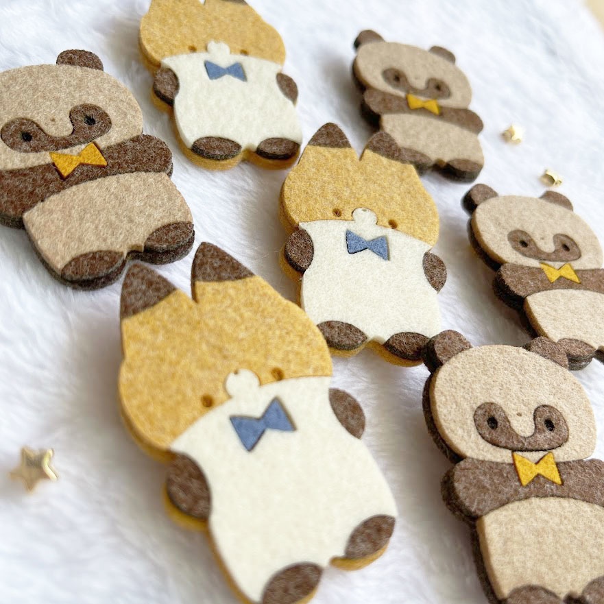 やわらかたぬきときつね*フェルトのブローチ