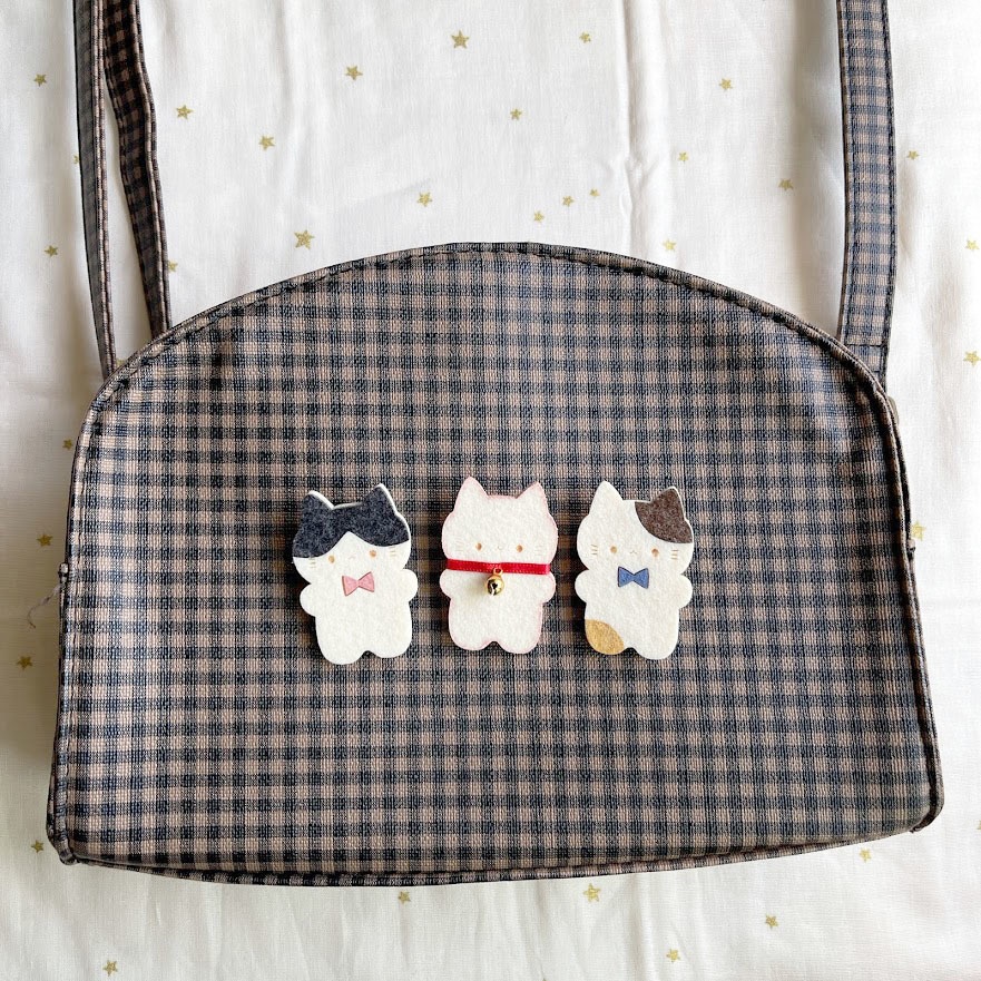 やわらかねこ*フェルトのブローチ