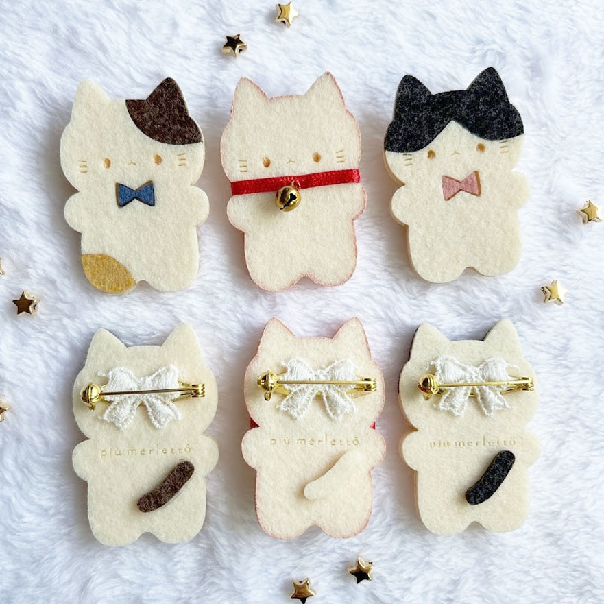 やわらかねこ*フェルトのブローチ