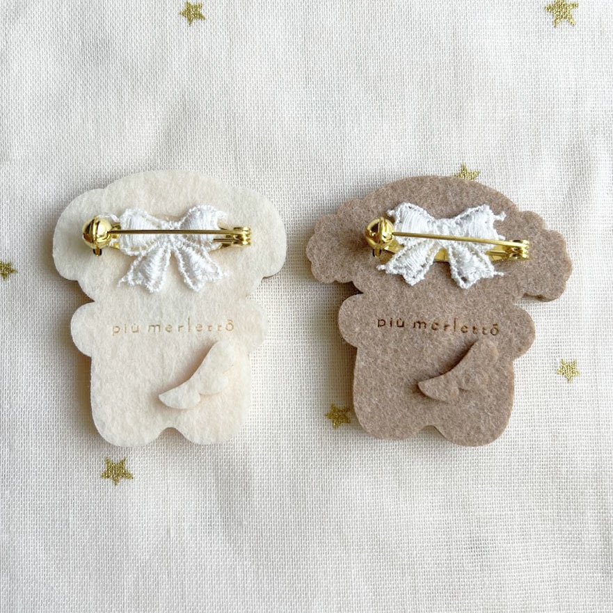 やわらかいぬ*フェルトのブローチ