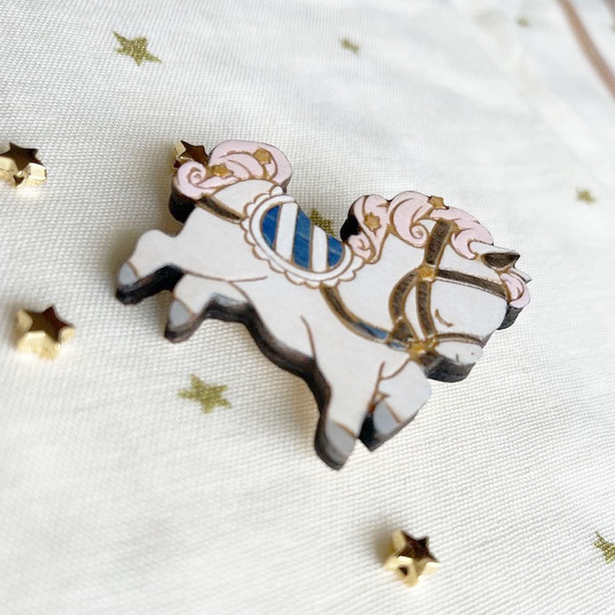 木馬のるるとひな*木のブローチ