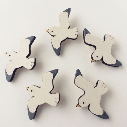 木のカモメさんブローチ