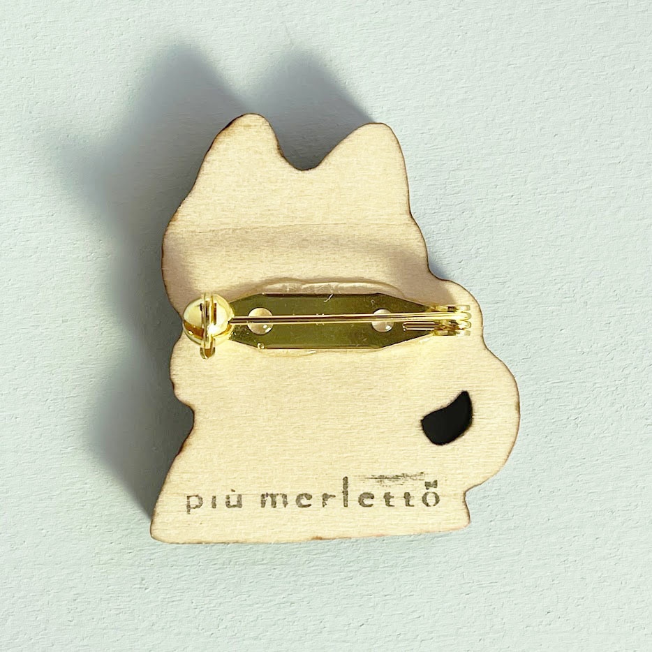 富士山とトラ*木のブローチ