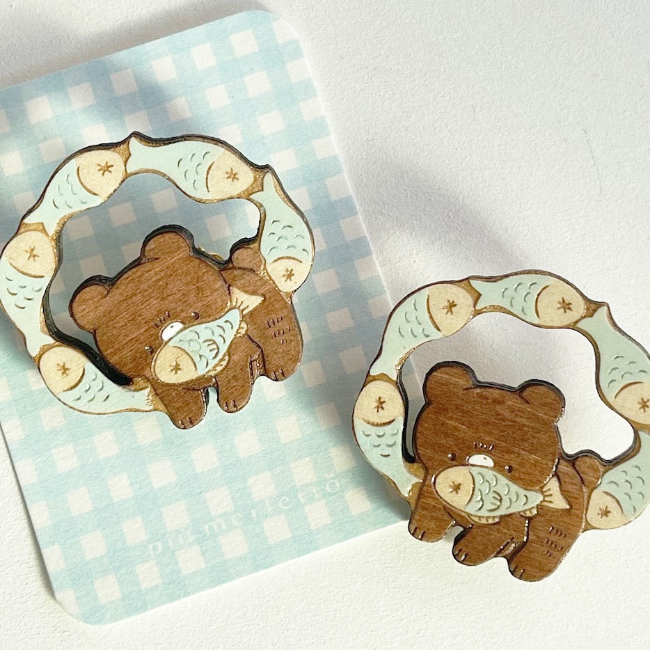 木彫りのくま*木のブローチ