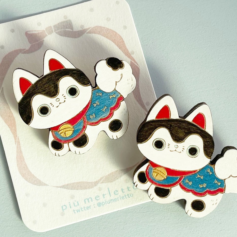 にっこり張り子いぬ*木のブローチ