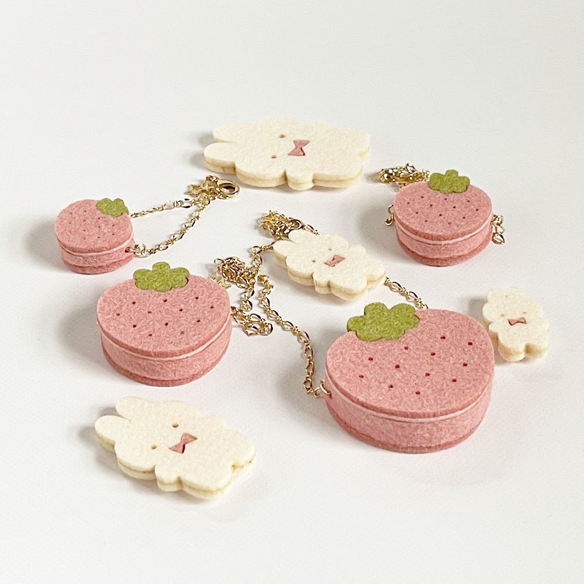 ドール*いちごとうさぎポシェット(ぴんく)