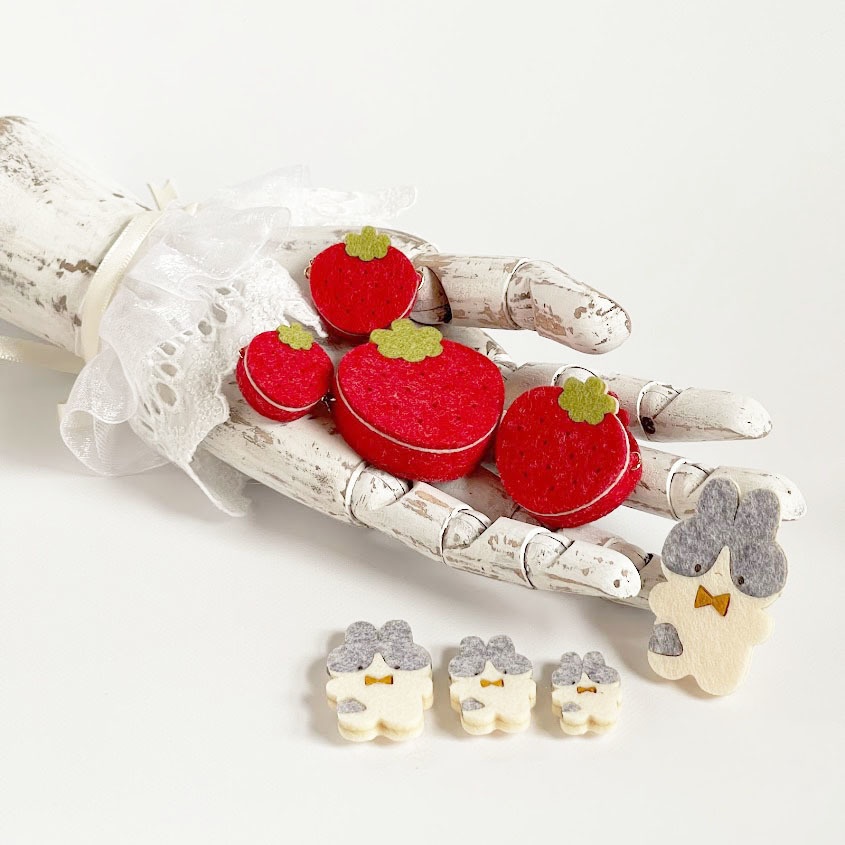 ドール*いちごとうさぎポシェット(赤)