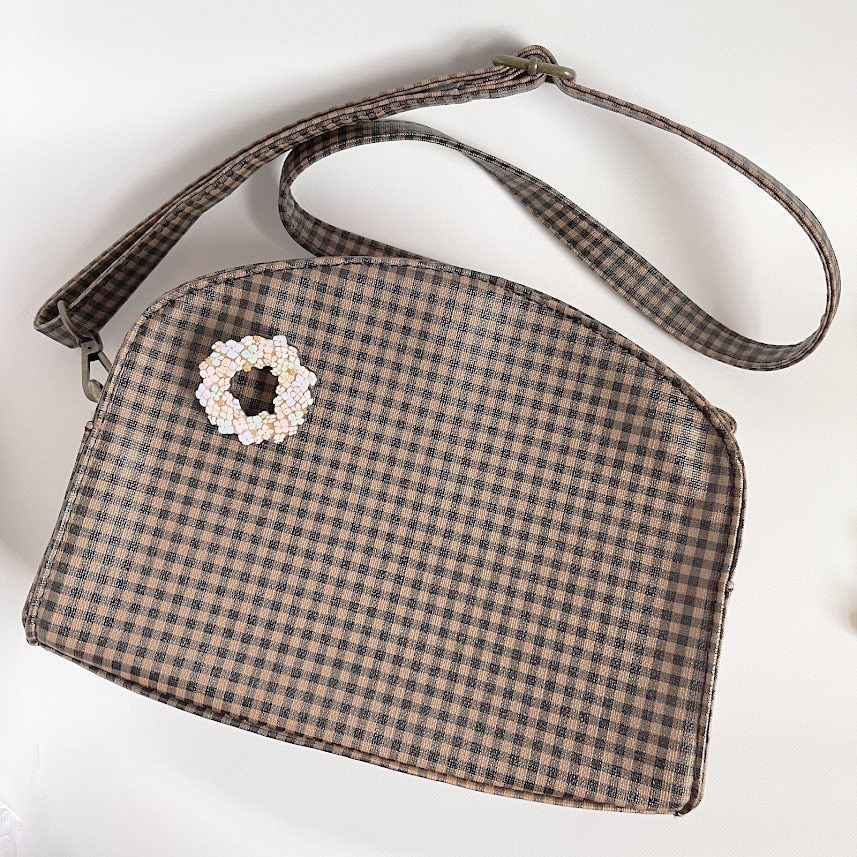 紫陽花と星屑のリース*木のブローチ