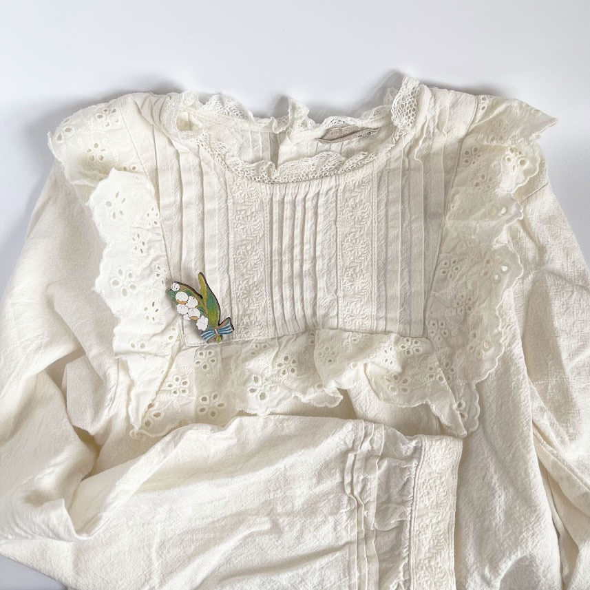 スズランうさぎ*木のブローチ