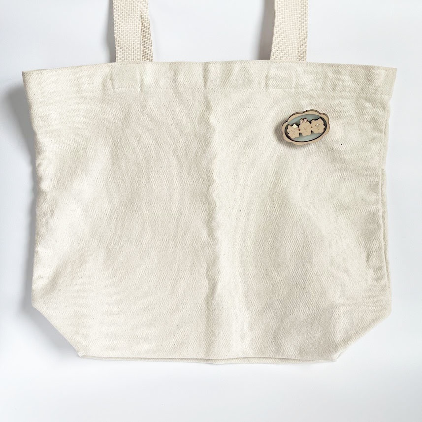 おててつなごう*木のブローチ