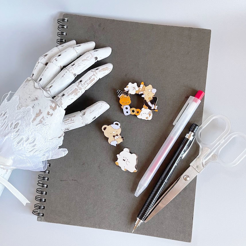 くまくまハロウィンパーティー*木のブローチ