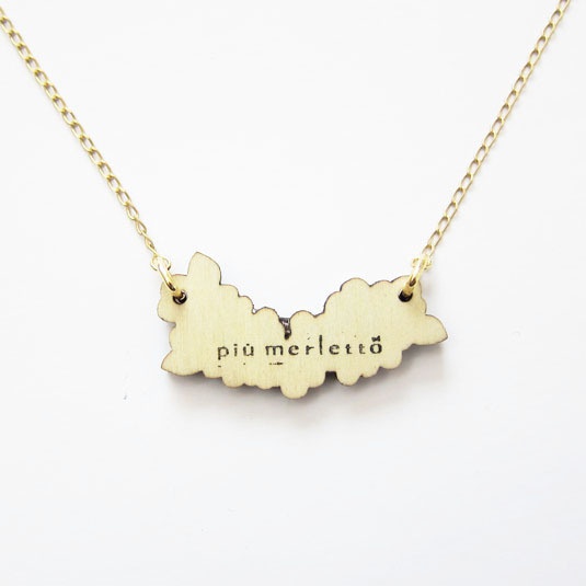 小さな白のお花*木とレジンのネックレス