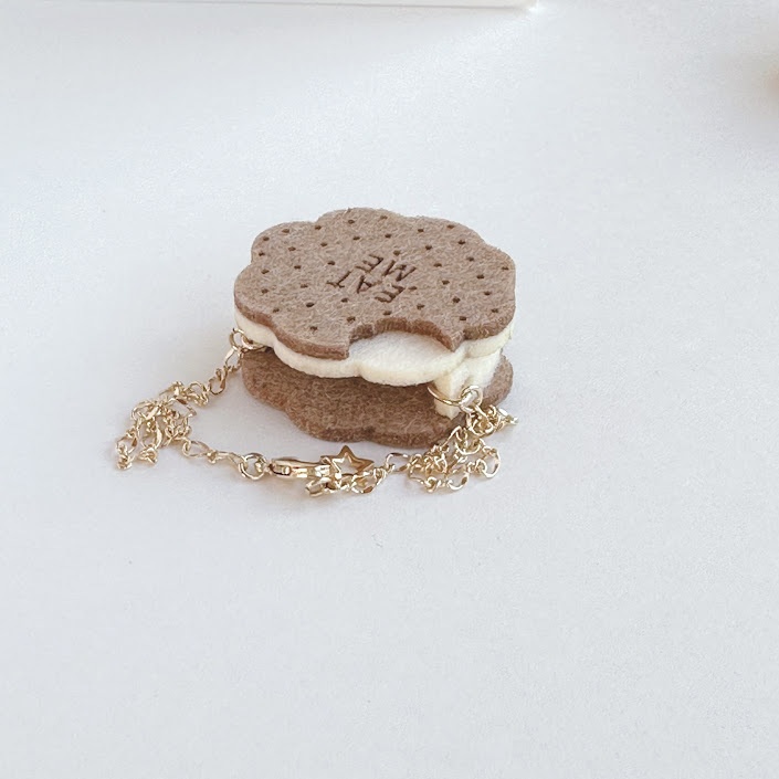 ドール*クリームサンドクッキーポシェット