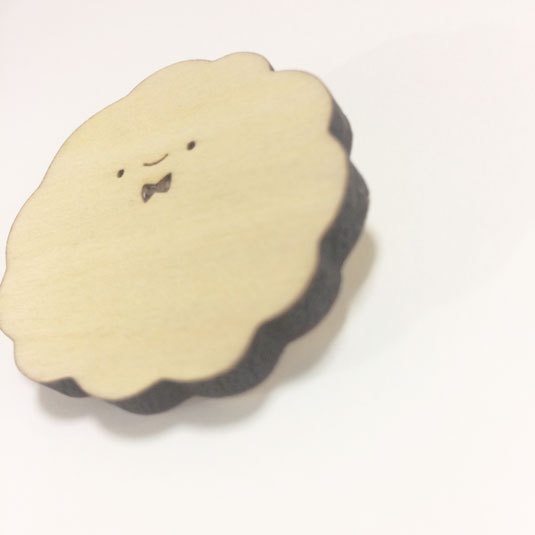 もくもくくん*木のブローチ