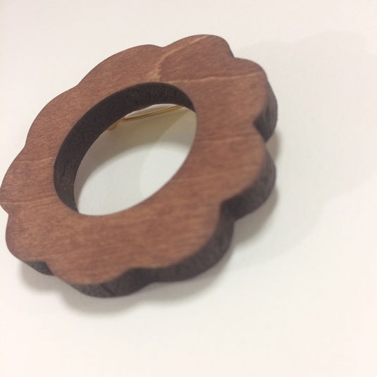 もくもくリング*木のブローチ