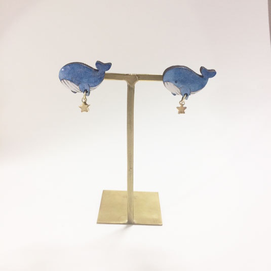 星空くじら*木のピアス・イヤリング