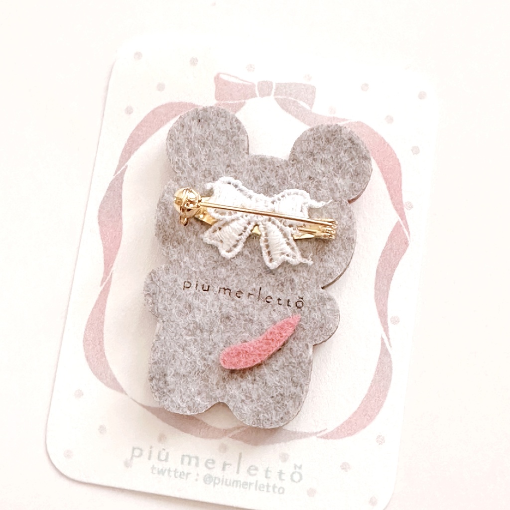 やわらかねずみ*フェルトのブローチ