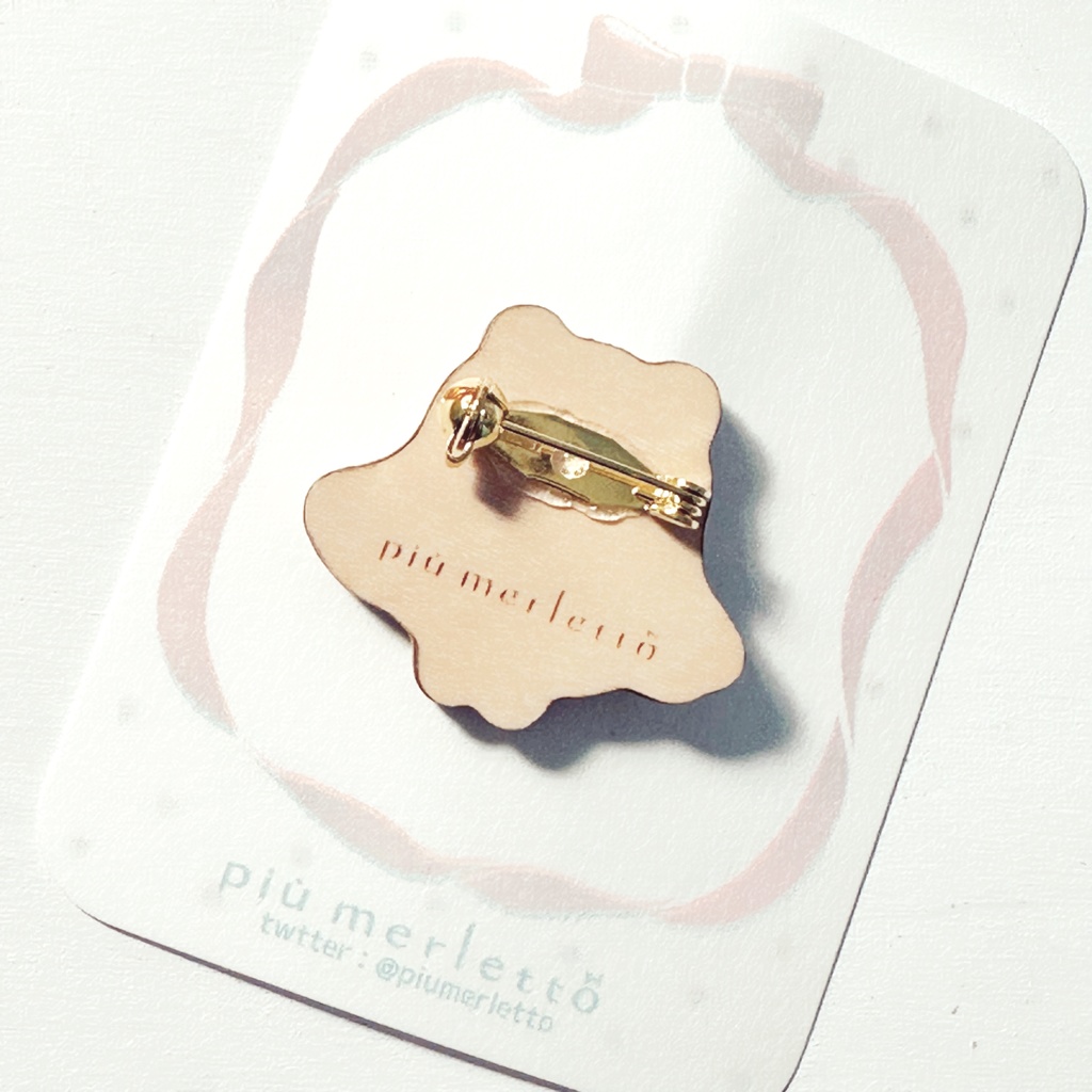 ミニ*もちもちくまおばけ*木のブローチ