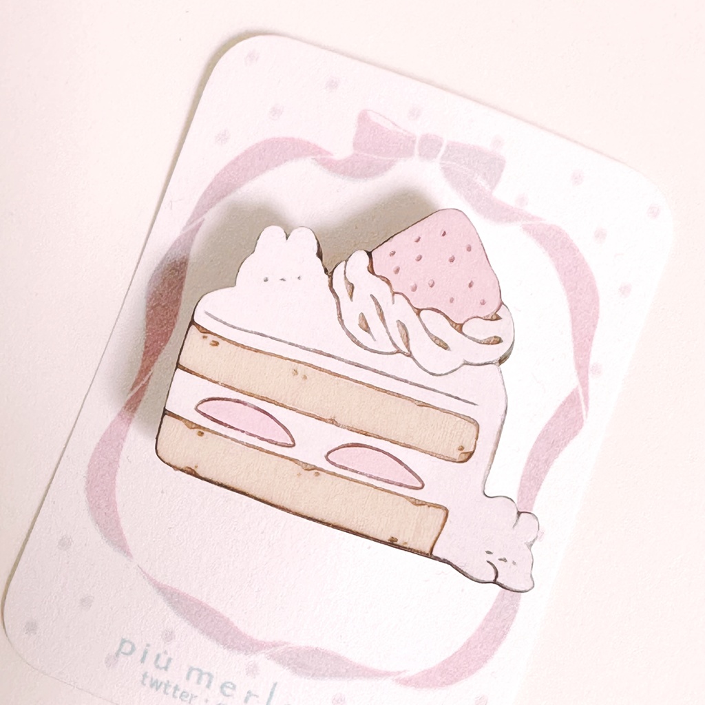 ショートケーキと生クリームうさぎ*木のブローチ