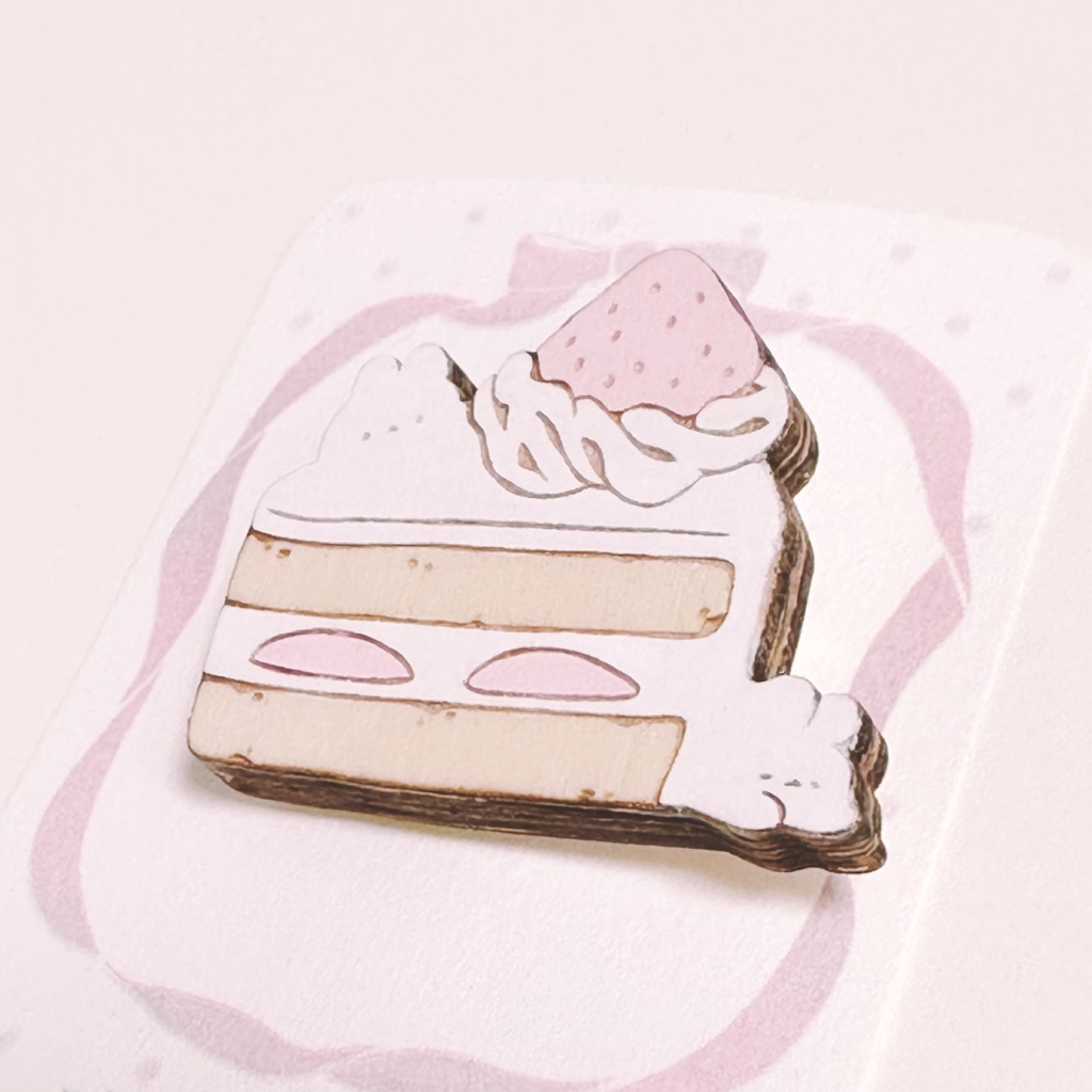ショートケーキと生クリームうさぎ(ぴんく)*木のブローチ