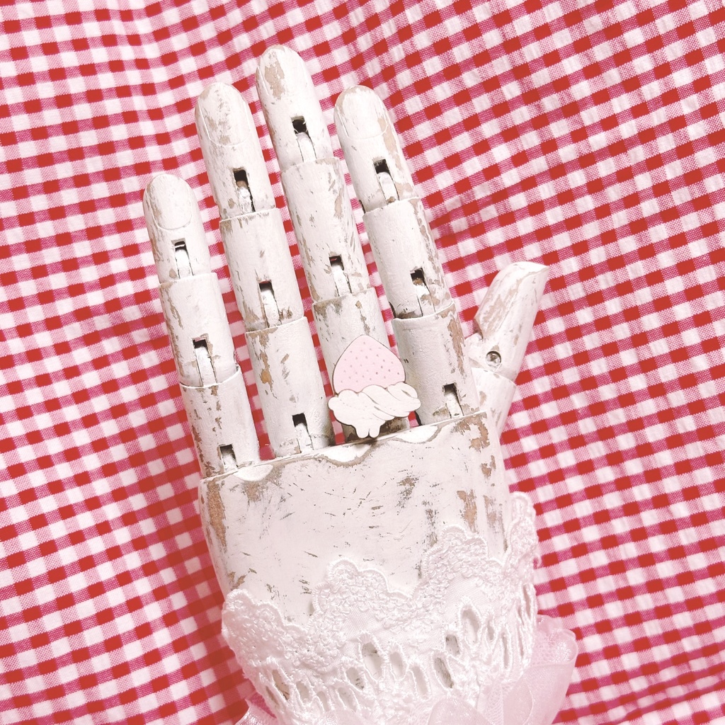 生クリームうさぎと苺*木の指輪